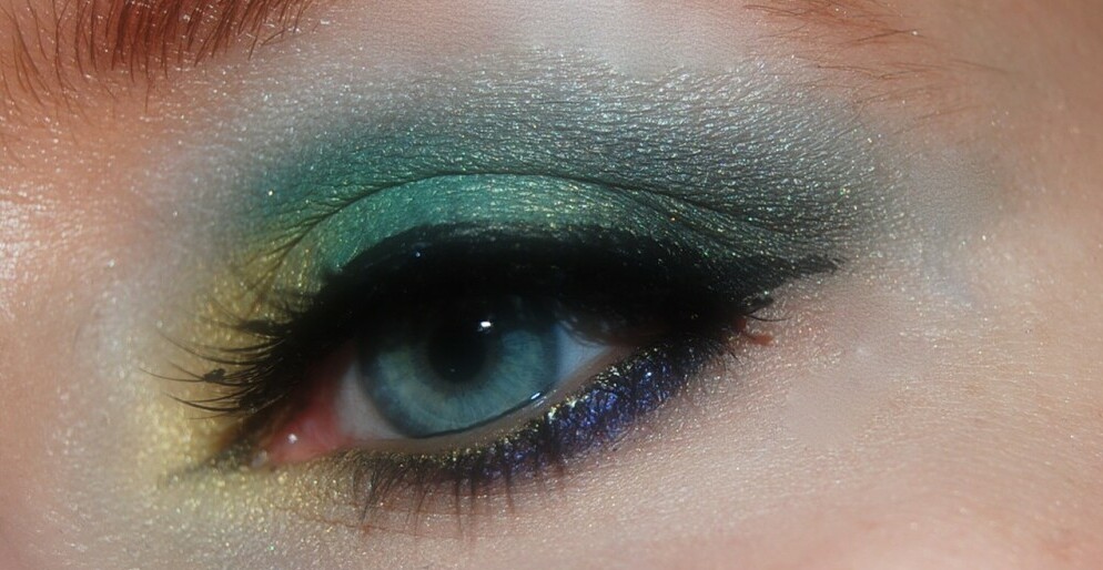 eye with make up